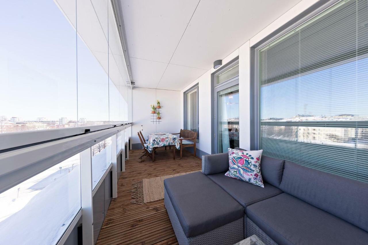 Penthouse In Oulu Apartment Bagian luar foto